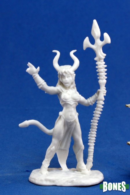 Reaper Bones 77119 - Sinessa, Hellborn Sorceress