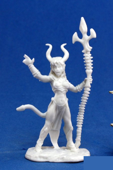 Reaper Bones 77119 - Sinessa, Hellborn Sorceress